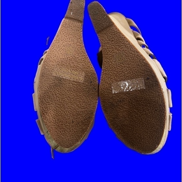 TAN and Gold Wedge Heels- with box - Picture 3 of 6